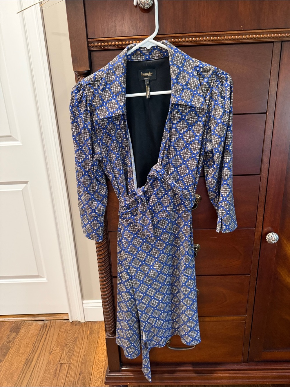 Laundry By Shelli Segal Blue Geometric Long Sleeve Wrap Dress with Tie